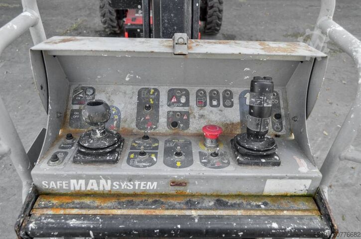 Αρθρωτή τηλεσκοπική πλατφόρμα εργασίας Manitou ManGo 12