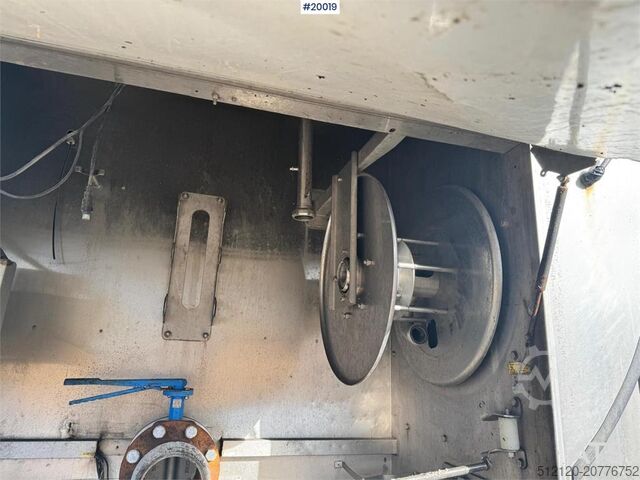 Zbiornik na ramie hakowej Tank on hook frame