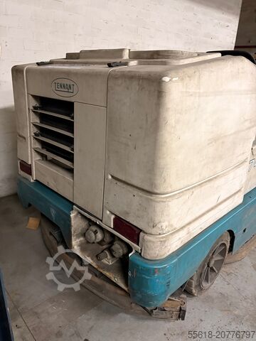 Szorowarka automatyczna Tennant 7400