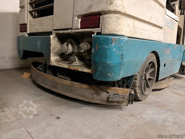 Szorowarka automatyczna Tennant 7400
