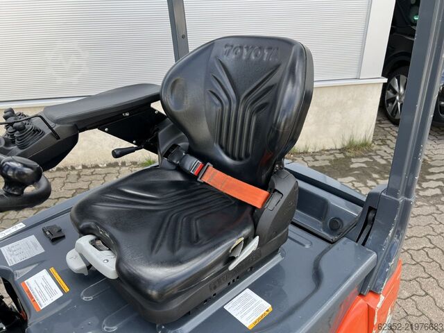 Električni viljuškar za 3 točka Toyota 8 FBEK 16 T