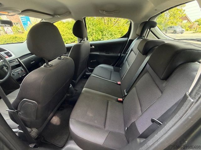 Bestelwagen PEUGEOT 207 Tendance  1.4  VTi 70 kw 5 Türig Klima Eu5