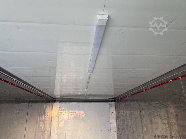 Gekoelde container Other 20' Licht, Flachfußboden, PVC, Trennwand