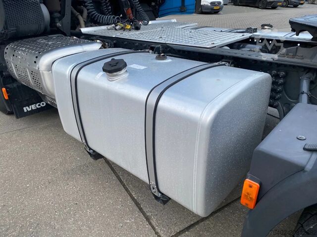 Standard-SZM Iveco S-WAY 460 / Intarder / 2x Tank / Euro 6