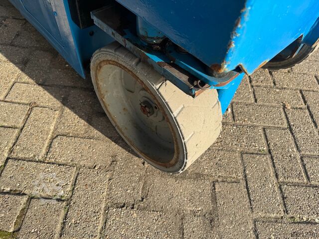 Genie GS2032 Platformă de lucru la înălțime Tip foarfecă (2012) Genie GS2032 Hoogwerker Schaarhoogwerker Schaarlift (...