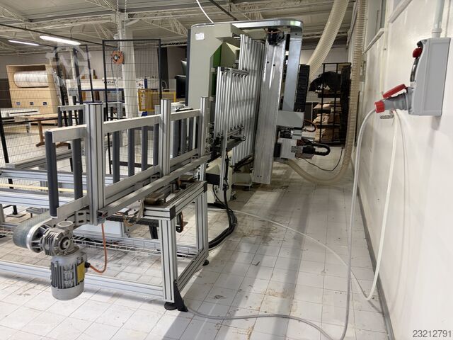 Centre d'usinage vertical pour le bois BIESSE Brema Eko 902