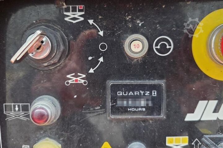 Ascensore a forbice JLG M4069 Hybrid, 14.2m Working Height, 360kg Capacity