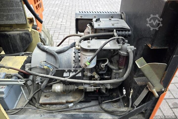 Ascensore a forbice JLG M4069 Hybrid, 14.2m Working Height, 360kg Capacity