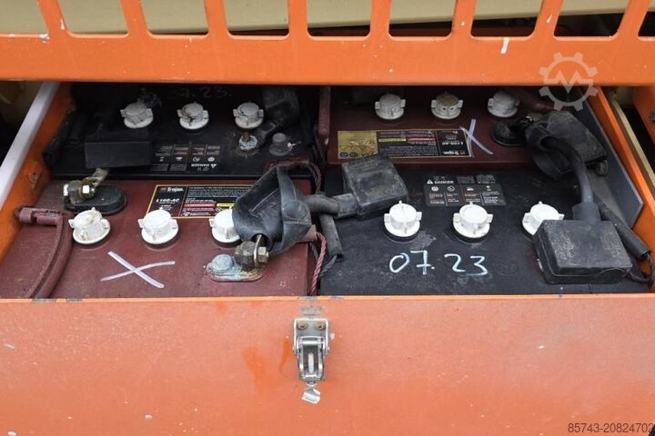 Ascensore a forbice JLG M4069 Hybrid, 14.2m Working Height, 360kg Capacity