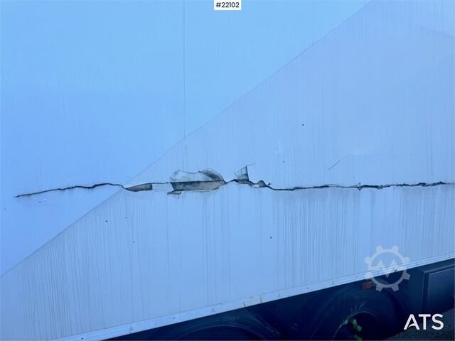 HFR box semi-trailer with refrigeration/freezer unit HFR box semi-trailer with refrigeration/freezer unit