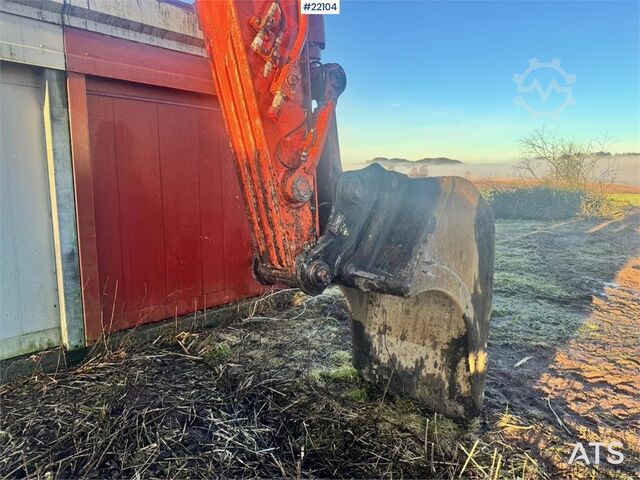 Crawler excavator Hitachi ZX225USRLC-3 crawler excavator with rototilt and 2