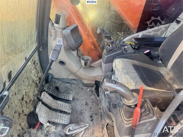 Crawler excavator Hitachi ZX225USRLC-3 crawler excavator with rototilt and 2