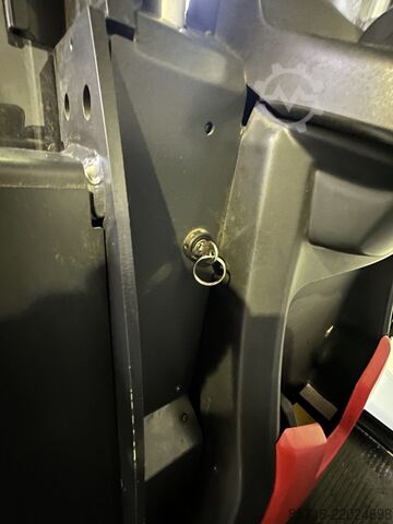 V ( 5213 ) - Wire Guidance !! DOUBLE steering !! Triplex FFL LINDE V ( 5213 ) - Wire Guidance !! DOUBLE steering !! Triplex FFL