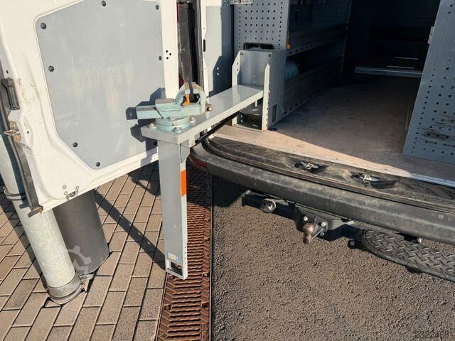 Mercedes-Benz Sprinter 317 CDI avec rayonnages d’atelier, chauffage stationnaire et attelage (capaci Mercedes-Benz Sprinter 317 CDI Werkstatt-Regal Stdheiz AHK3,5t