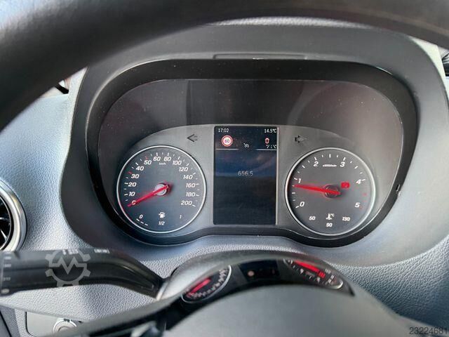 Mercedes-Benz Sprinter 317 CDI avec rayonnages d’atelier, chauffage stationnaire et attelage (capaci Mercedes-Benz Sprinter 317 CDI Werkstatt-Regal Stdheiz AHK3,5t