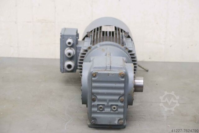 Motoréducteur 3 kW, 133 tr/min SEW-Eurodrive KH47 DT100L4BMG/HR/TF