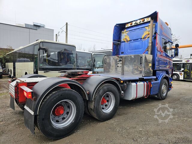 Tractora standard SCANIA R620LB6X4HHA V8 Manuell PTO Blatt/Luft