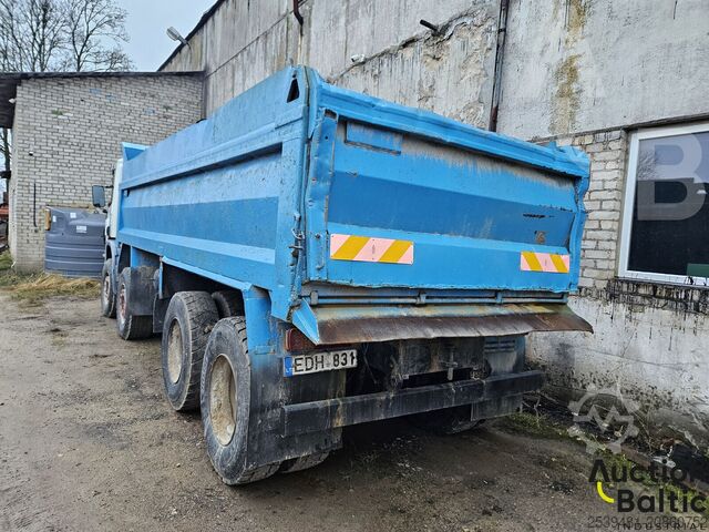 Sklápěč Scania P 114 LB