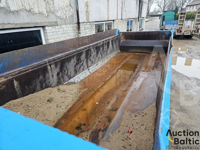 Sklápěč Scania P 114 LB