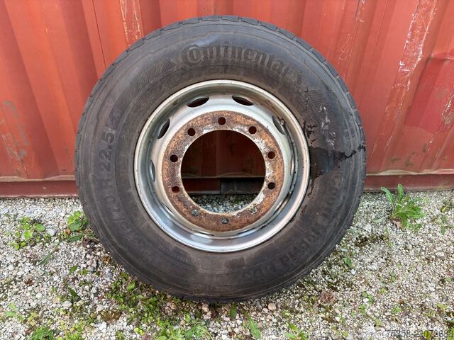 Trekker Continental 315/70R22,5 mit Felge gebraucht