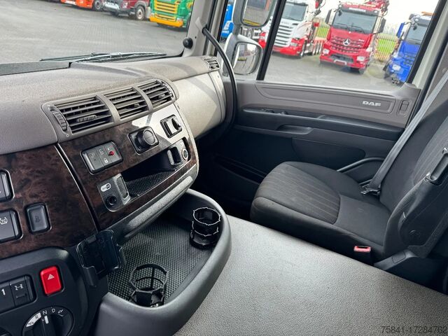 Kampókaros rendszer DAF CF 85.480 8x2 Haakarm + HIAB 232 E-5 Hipro