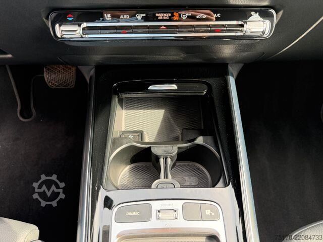 Πλατφόρμα φόρτωσης Mercedes-Benz GLA 200 d Progressive AHK+TOTW+R-Kamera+Carplay