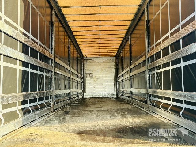 Nyitott ponyvás félpótkocsi Schmitz Cargobull Curtainsider Mega Getränke