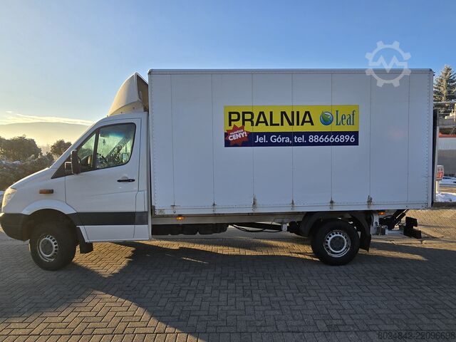 Kontener z windą Mercedes-Benz Sprinter Kontener Winda 906