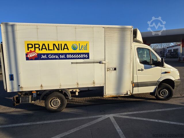 Kontener z windą Mercedes-Benz Sprinter Kontener Winda 906