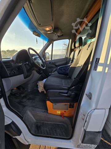 Kontener z windą Mercedes-Benz Sprinter Kontener Winda 906