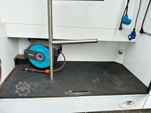 Boskapsbil Mercedes-Benz Antos 1835 5-6 Pferde Popout, original 7.100 km