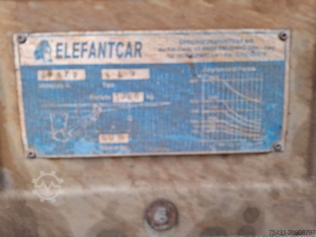 Panelová dodávka IVECO DAILY 60C18 BOX + SPONDA