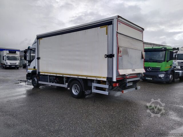 Samochód ciężarowy typu furgon IVECO ML120E22