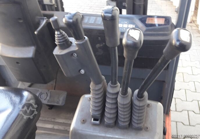 Wózek widłowy ID-nr: 13108 Toyota 7FBEST 15