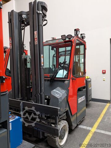 čtyřcestný vysokozdvižný vozík Combilift CBE4000 TRIPLEX 6500 FULL CABIN FREE LIF