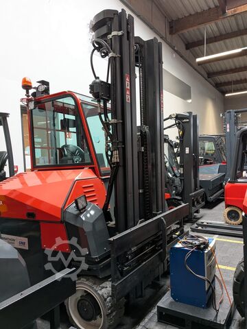 čtyřcestný vysokozdvižný vozík Combilift CBE4000 TRIPLEX 6500 FULL CABIN FREE LIF