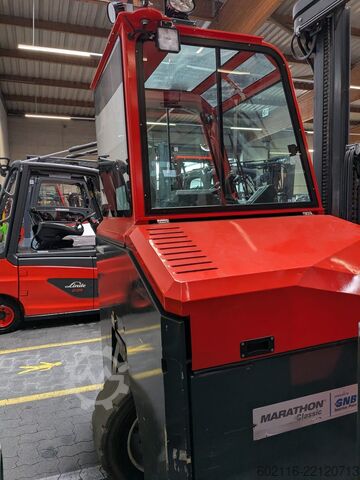 čtyřcestný vysokozdvižný vozík Combilift CBE4000 TRIPLEX 6500 FULL CABIN FREE LIF