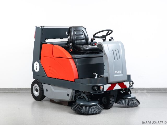 Balayeuse Hako Jonas 1200 D Hako Jonas 1200 D Diesel - 735mth - 13200m²/h