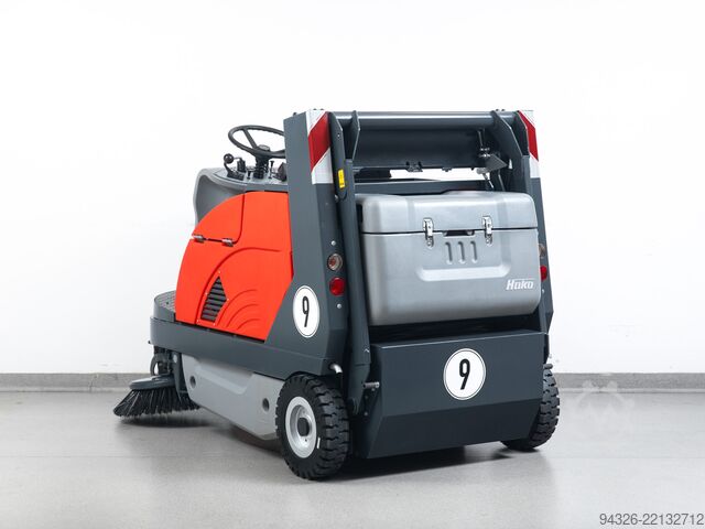 Balayeuse Hako Jonas 1200 D Hako Jonas 1200 D Diesel - 735mth - 13200m²/h