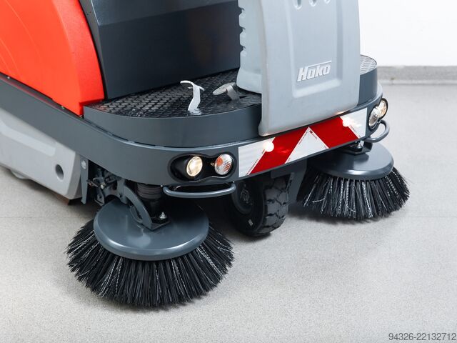 Balayeuse Hako Jonas 1200 D Hako Jonas 1200 D Diesel - 735mth - 13200m²/h