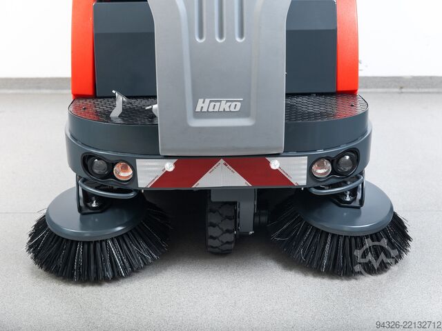 Balayeuse Hako Jonas 1200 D Hako Jonas 1200 D Diesel - 735mth - 13200m²/h