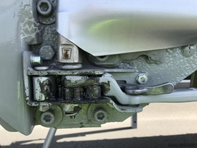 Cserélhető felépítményes pótkocsi KRONE Heck mit Portaltüren