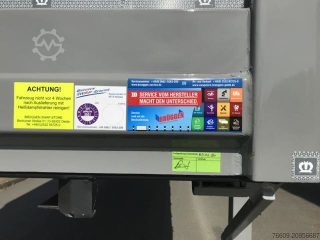 Cserélhető felépítményes pótkocsi KRONE Heck mit Portaltüren