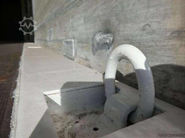 Cserélhető felépítményes pótkocsi KRONE Heck mit Portaltüren