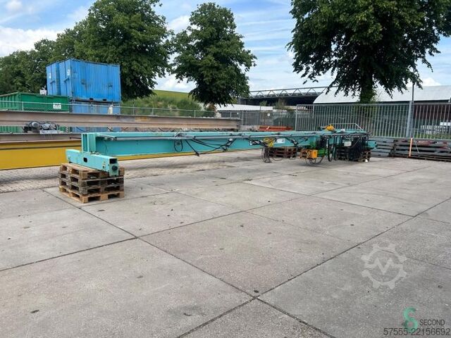 Bovenloopkraan  STAHL 4000kg, 11m 1988 Gedemonteerd STAHL 