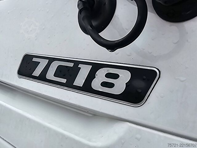 Gesloten bak FUSO CANTER 7C18 AMT 3 SEATS AIRCO