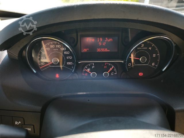 Integrerad husbil MOBILVETTA K-Silver I 59, Längsbetten, Solar, Klima, TV,