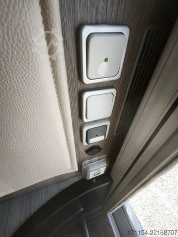 Integrerad husbil MOBILVETTA K-Silver I 59, Längsbetten, Solar, Klima, TV,