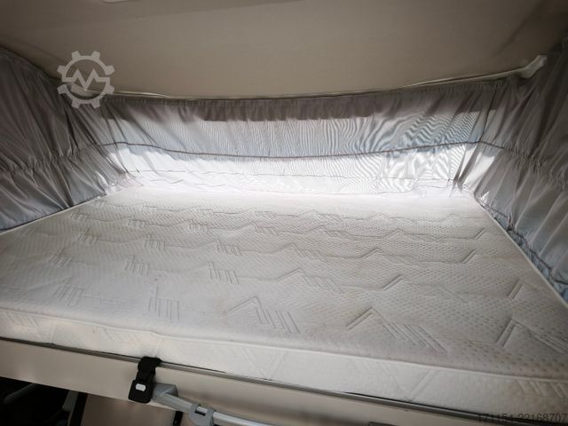 Integrerad husbil MOBILVETTA K-Silver I 59, Längsbetten, Solar, Klima, TV,