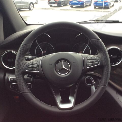 Minibus Mercedes-Benz EQV 300 lang (7 Sitzer) SpurW Sport Navi ACC LM